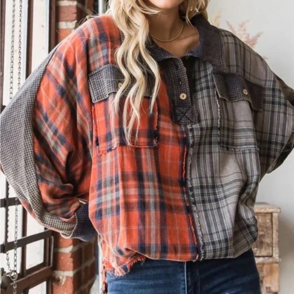 Oli & Hali Textured Plaid Flannel Button Down in Red, Gray & Blue - Size S/M